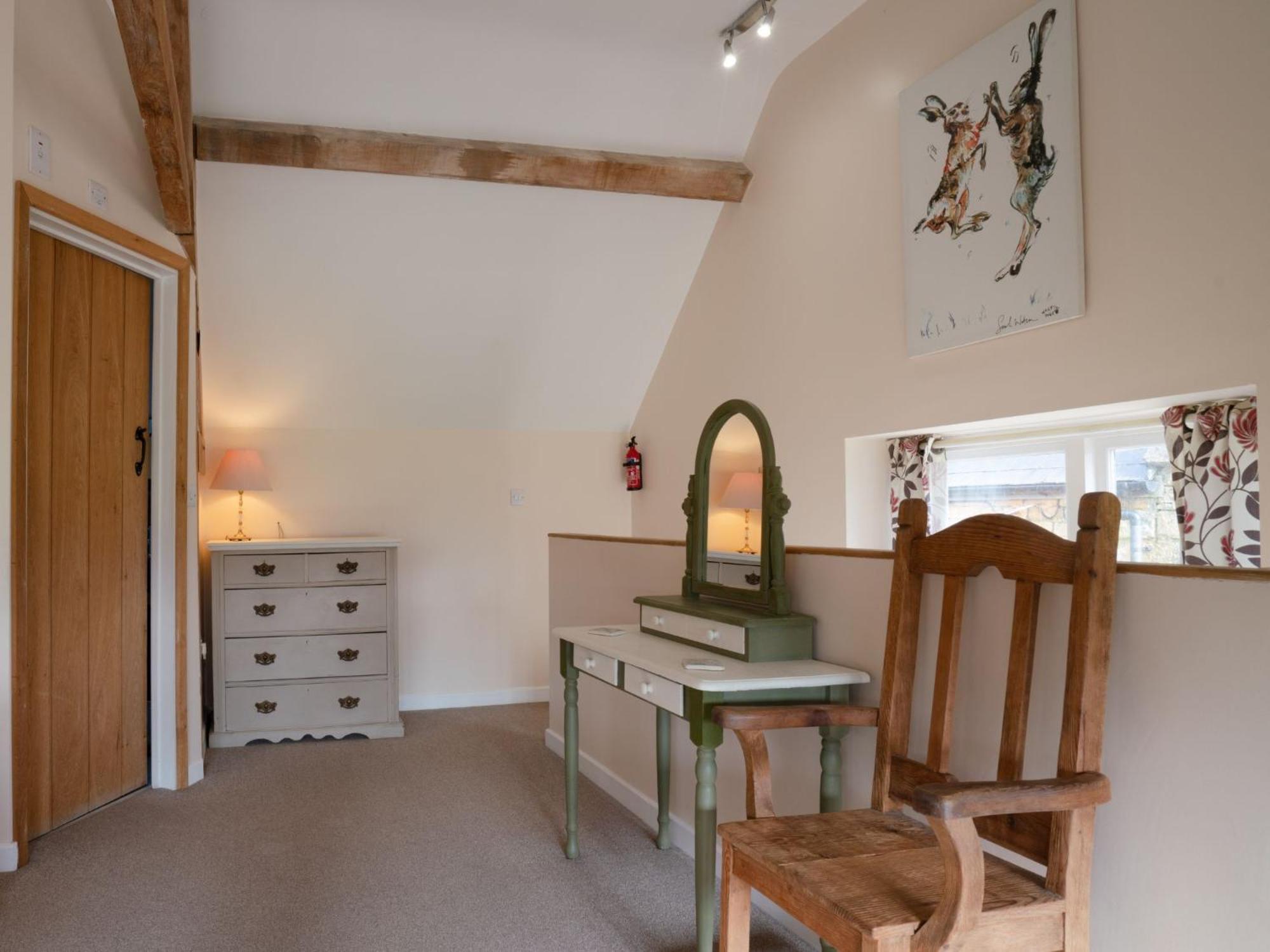 Pass The Keys Hare Cottage Wonderful Views And Parking Moreton-in-Marsh Exteriör bild